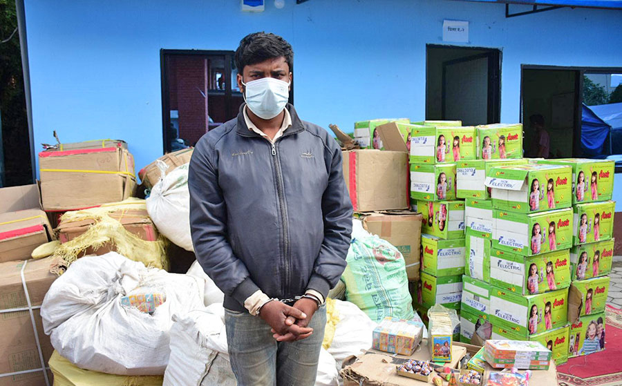 पटका भण्डारण गर्ने कार्यमा संलग्न रहेको आरोपमा एकजना पक्राउ पटका भण्डारण गर्ने कार्यमा संलग्न रहेको आरोपमा एकजना पक्राउ