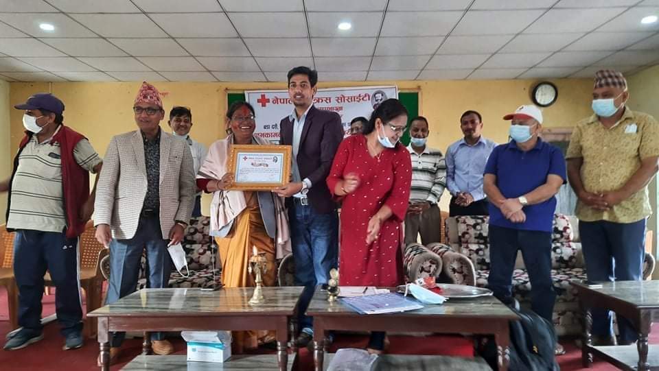 रेडक्रसद्वारा चियापान तथा शुभकामना आदानप्रदान रेडक्रसद्वारा चियापान तथा शुभकामना आदानप्रदान