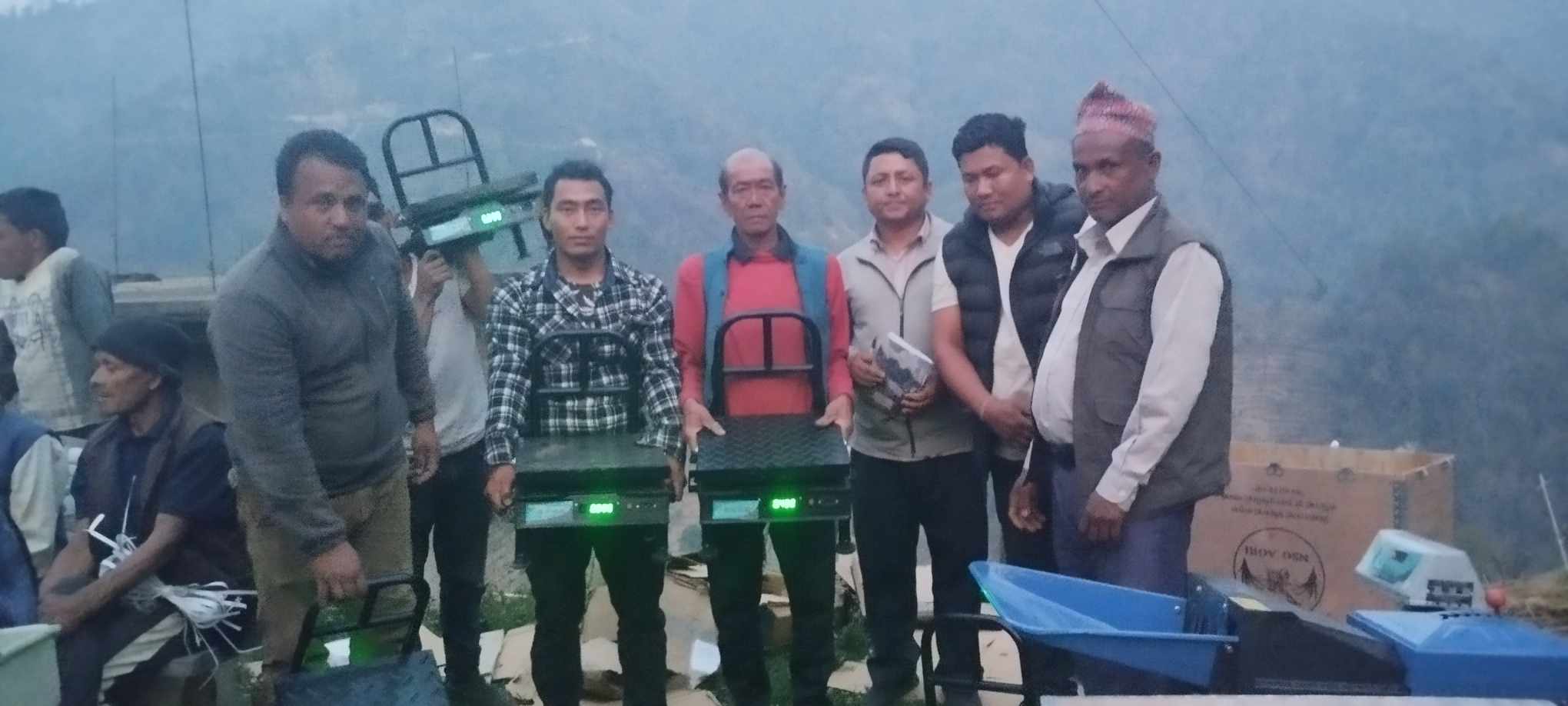 थाहा ८ मा मिनि टिलरसहित विभिन्न कृषि औजार वितरण