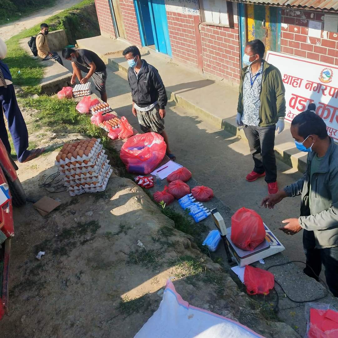 आग्रामा कोरोना संक्रमितलाई पौष्टिक आहार वितरण आग्रामा कोरोना संक्रमितलाई पौष्टिक आहार वितरण