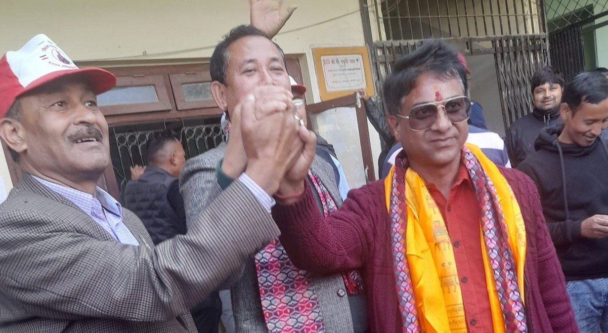 काङ्ग्रेस मकवानपुरको सभापतिमा तीनजनाको उम्मेदवारी काङ्ग्रेस मकवानपुरको सभापतिमा तीनजनाको उम्मेदवारी