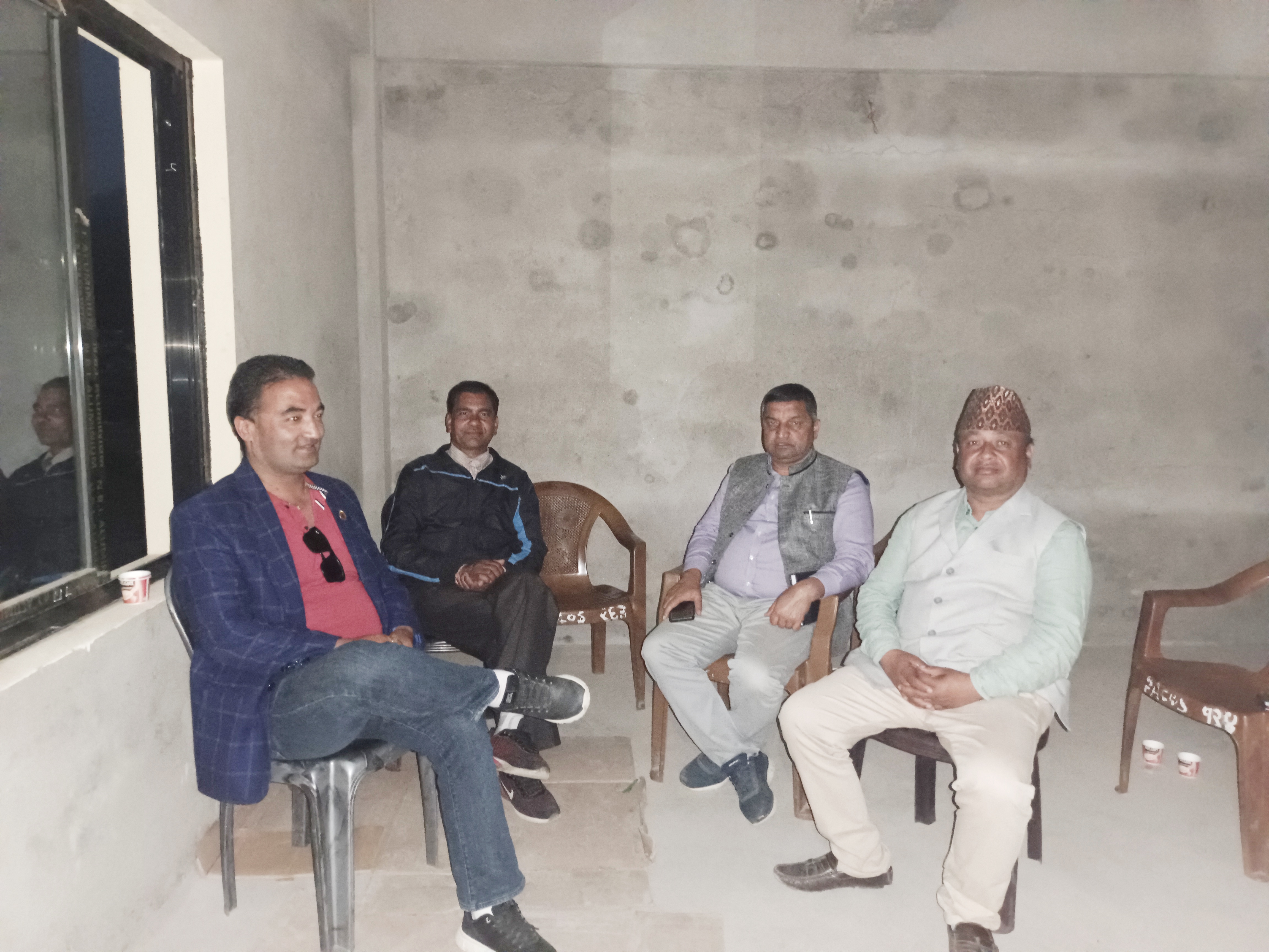 थाहामा एमालेको उम्मेदवार टुङ्गो लागेन, भोलि फेरि छलफल हुने थाहामा एमालेको उम्मेदवार टुङ्गो लागेन, भोलि फेरि छलफल हुने