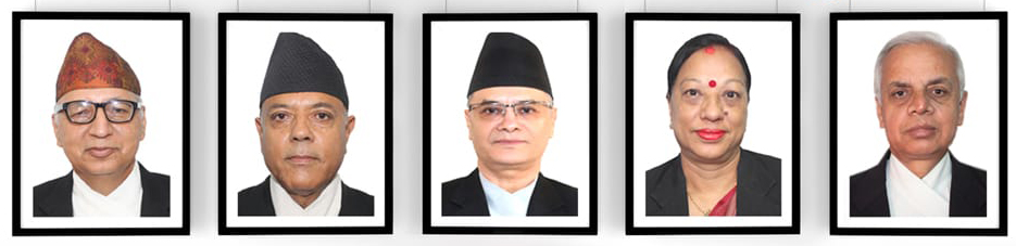 संवैधानिक इजलासका पाँच न्यायाधीश फैसला लेखनमा व्यस्त संवैधानिक इजलासका पाँच न्यायाधीश फैसला लेखनमा व्यस्त