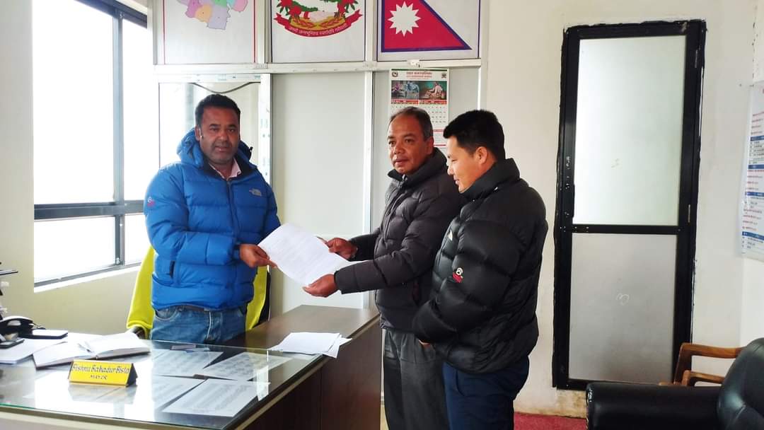 थाहा नगरका शिक्षक संगठनहरुद्वारा नगरको ध्यानाकर्षण