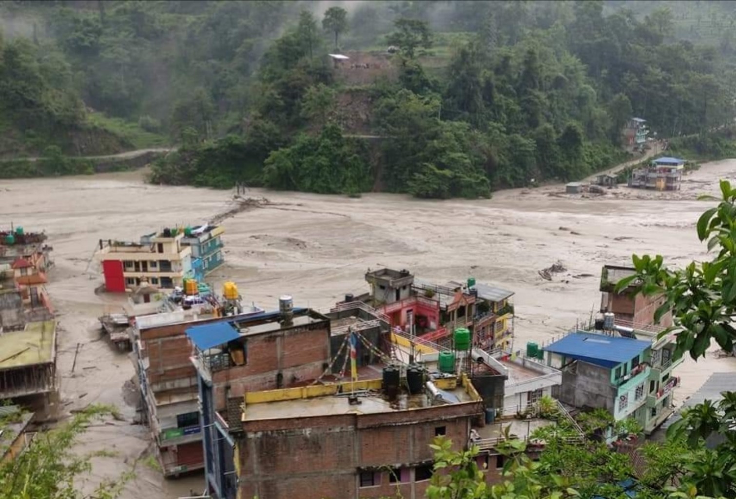 विपद व्यवस्थापन कार्यकारीद्वारा तत्काल उद्धार, राहत तथा उपचारमा जुट्न निर्देशन विपद व्यवस्थापन कार्यकारीद्वारा तत्काल उद्धार, राहत तथा उपचारमा जुट्न निर्देशन
