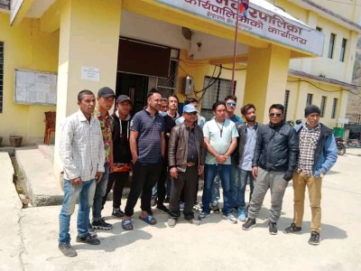 तत्काल बसपार्क सञ्चालन गर्न किटेनी बासिन्दाको माग