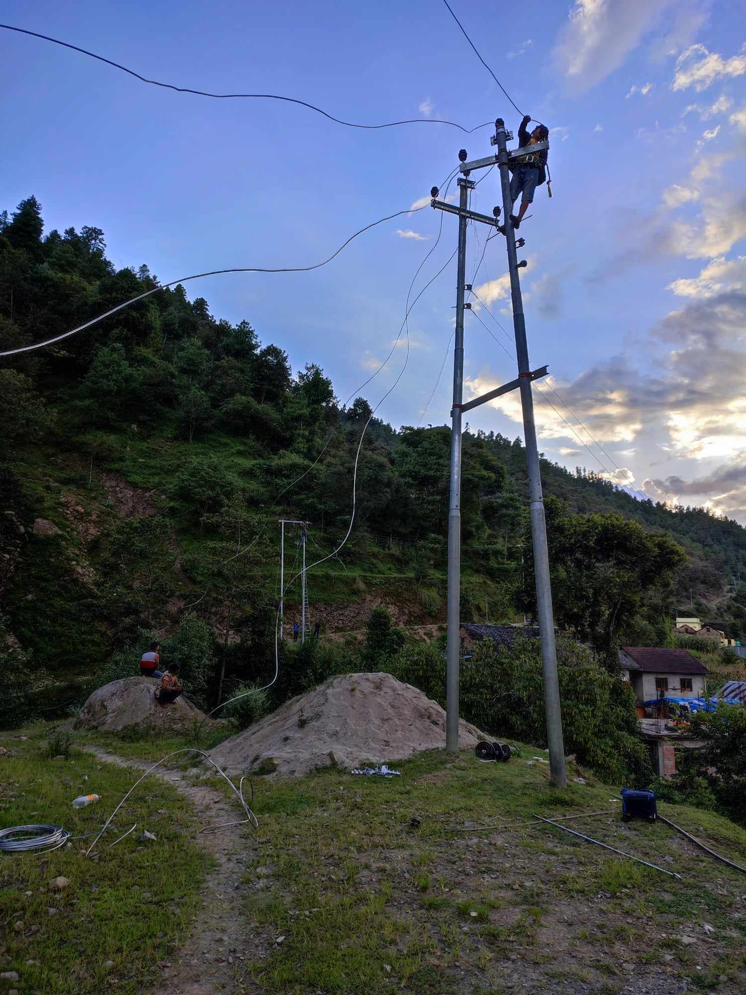 थाहामा ३३ के. भी. लाइन ल्याउन बाटो खुल्यो, अब विद्युत नियमित हुने विश्वास