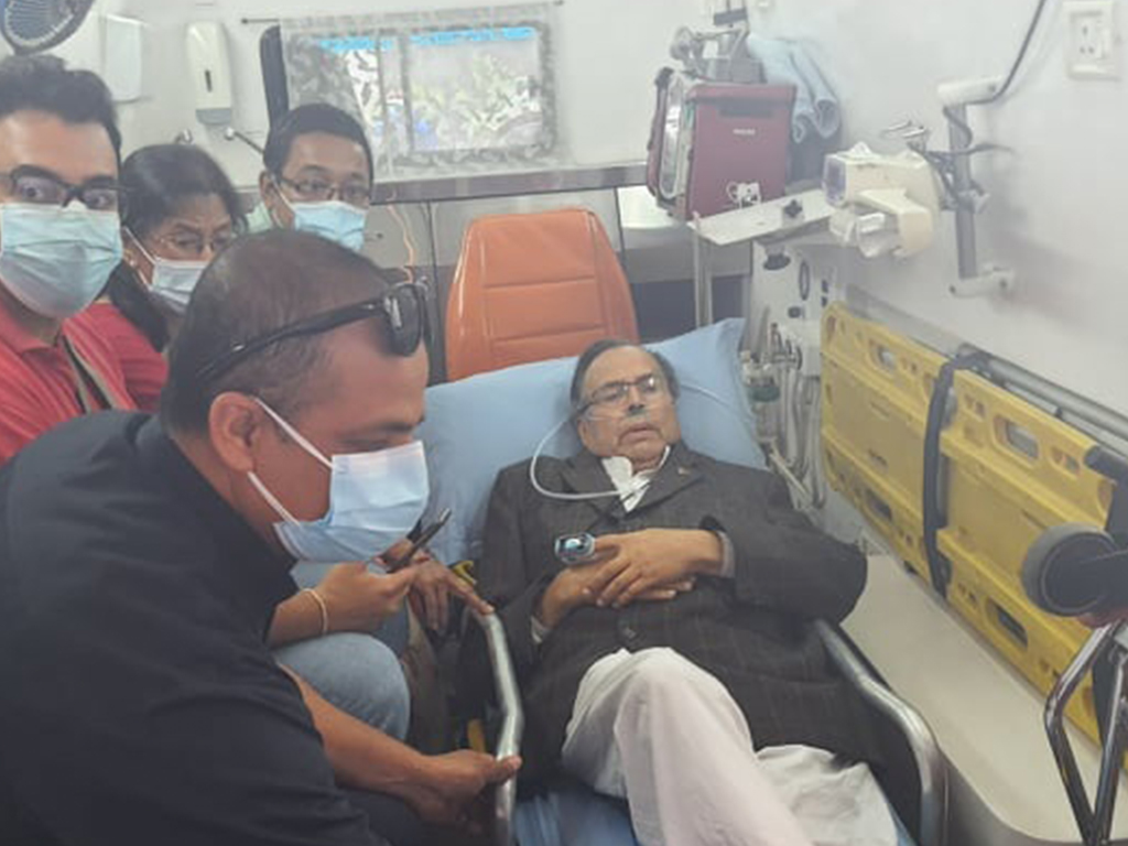 झलनाथ खनालको मिर्गौला प्रत्यारोपण सफल झलनाथ खनालको मिर्गौला प्रत्यारोपण सफल
