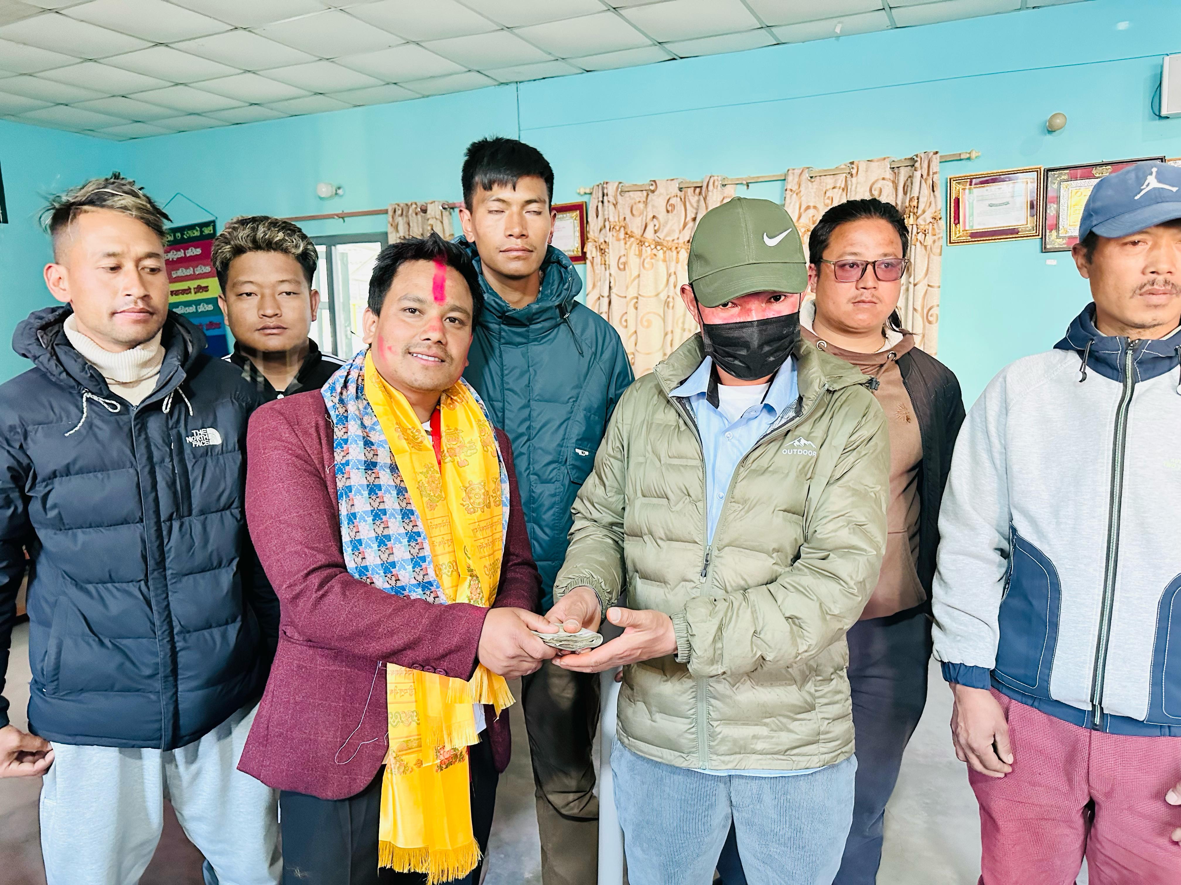 युवा संघबाट विरामीलाई आर्थिक सहयोग