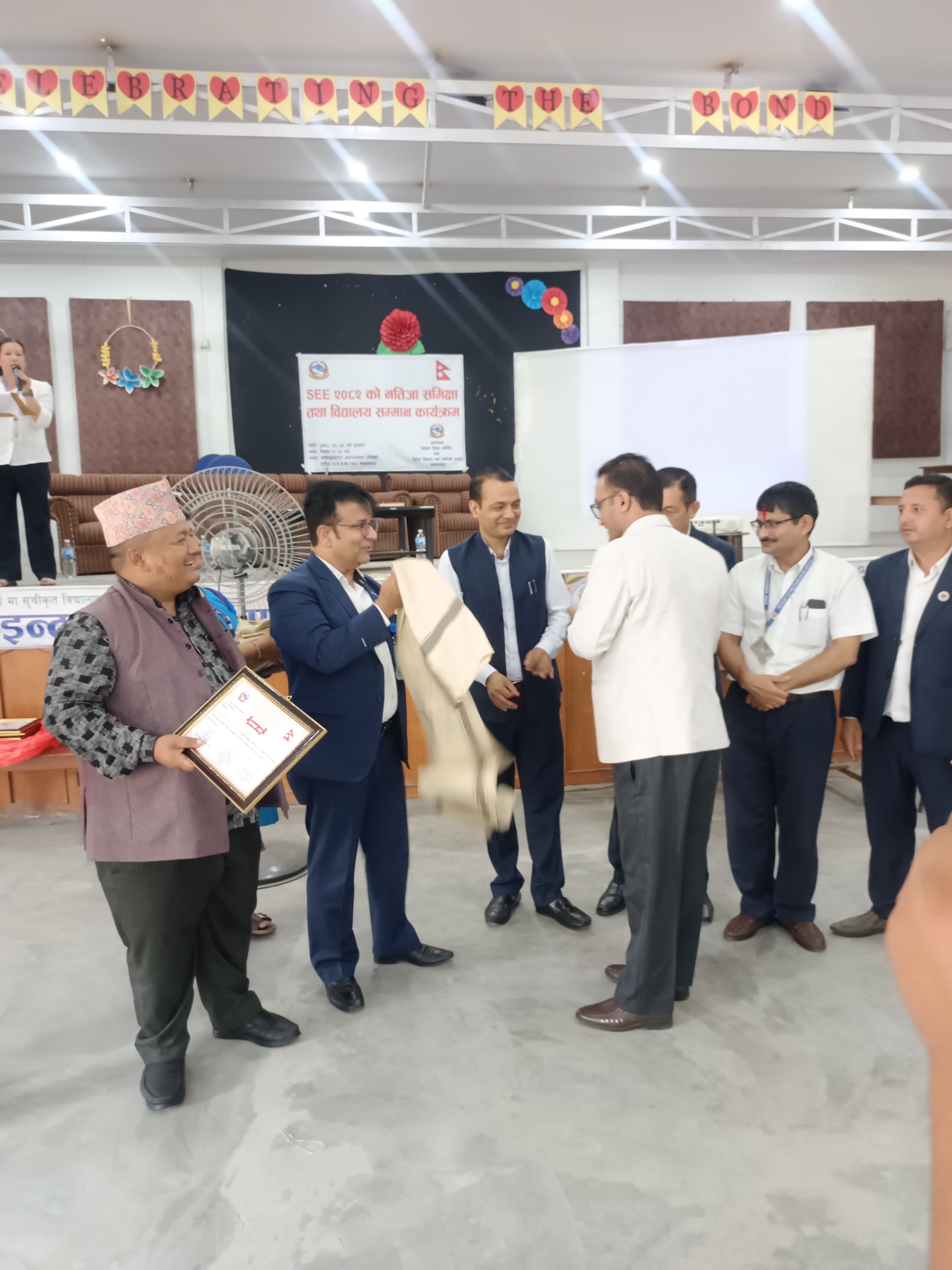 मकवानपुरका उत्कृष्ट विद्यालयहरु सम्मानित
