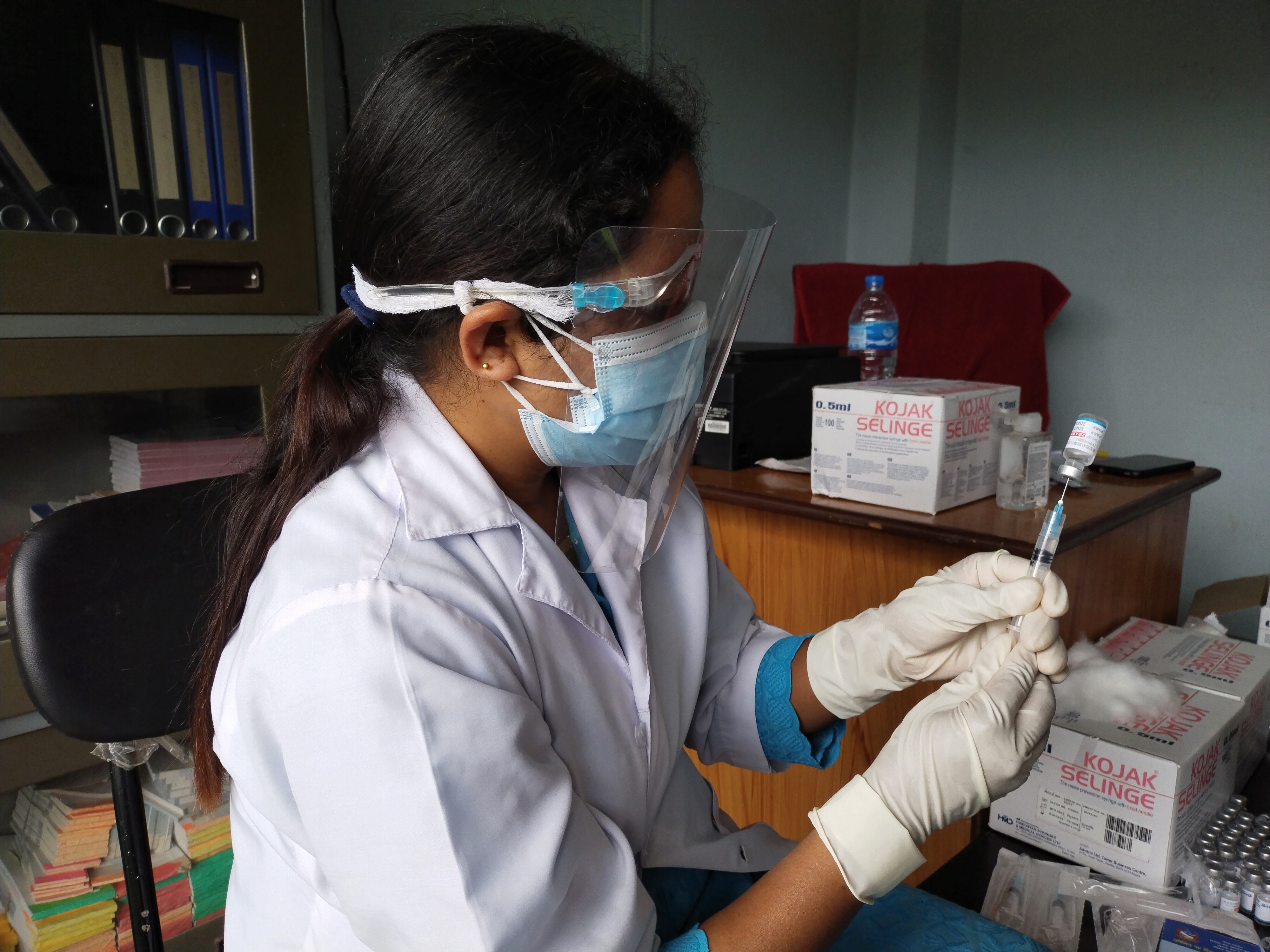 आज थाहाका कुन-कुन स्वास्थ्य संस्थामा लगाइदै छ दोस्रो डोज खोप ?