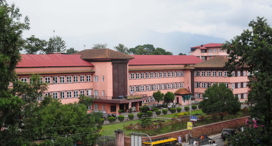 प्रतिनिधिसभा विघटनसम्बन्धी मुद्दामा रिट निवेदक पक्षको बहस सकियाे