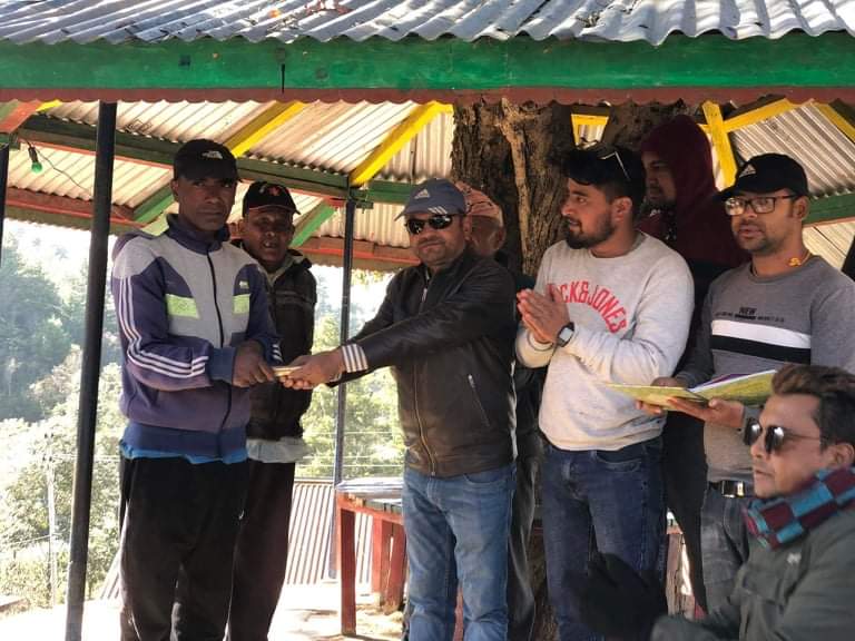 युवा संघद्वारा उपचार सहयोग हस्तान्तरण युवा संघद्वारा उपचार सहयोग हस्तान्तरण